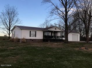 145 Breezy Acres Ln, Murphysboro, IL 62966