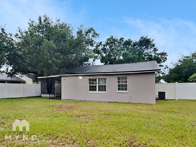 1339 Primrose Ct — Photo 20