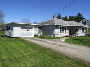 90 Dewey St, Richford, VT 05476