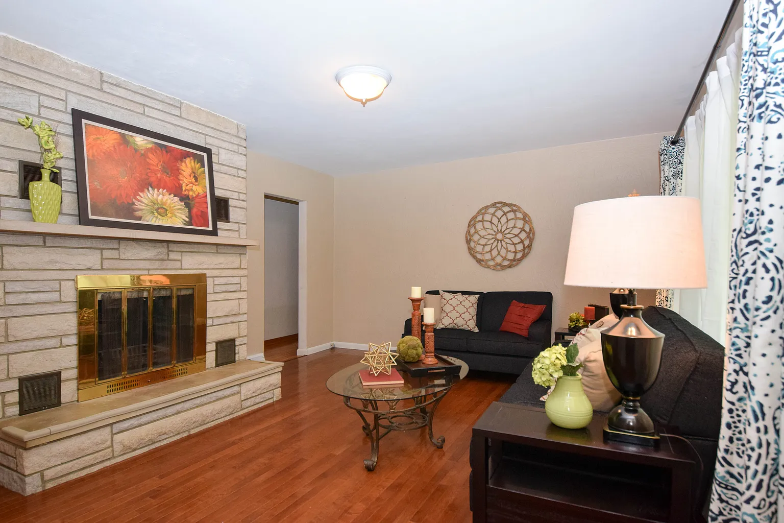 106 N Rustic Rd photo 1