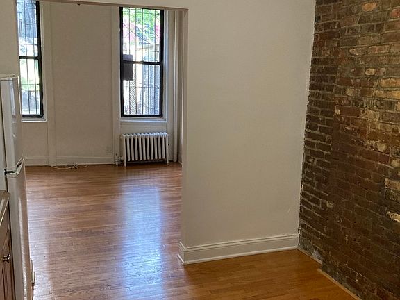 3rd image of 317 Pacific St APT A2