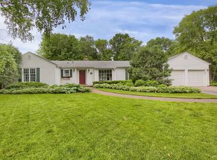 3860 Honeysuckle Rd, Deephaven, MN 55391