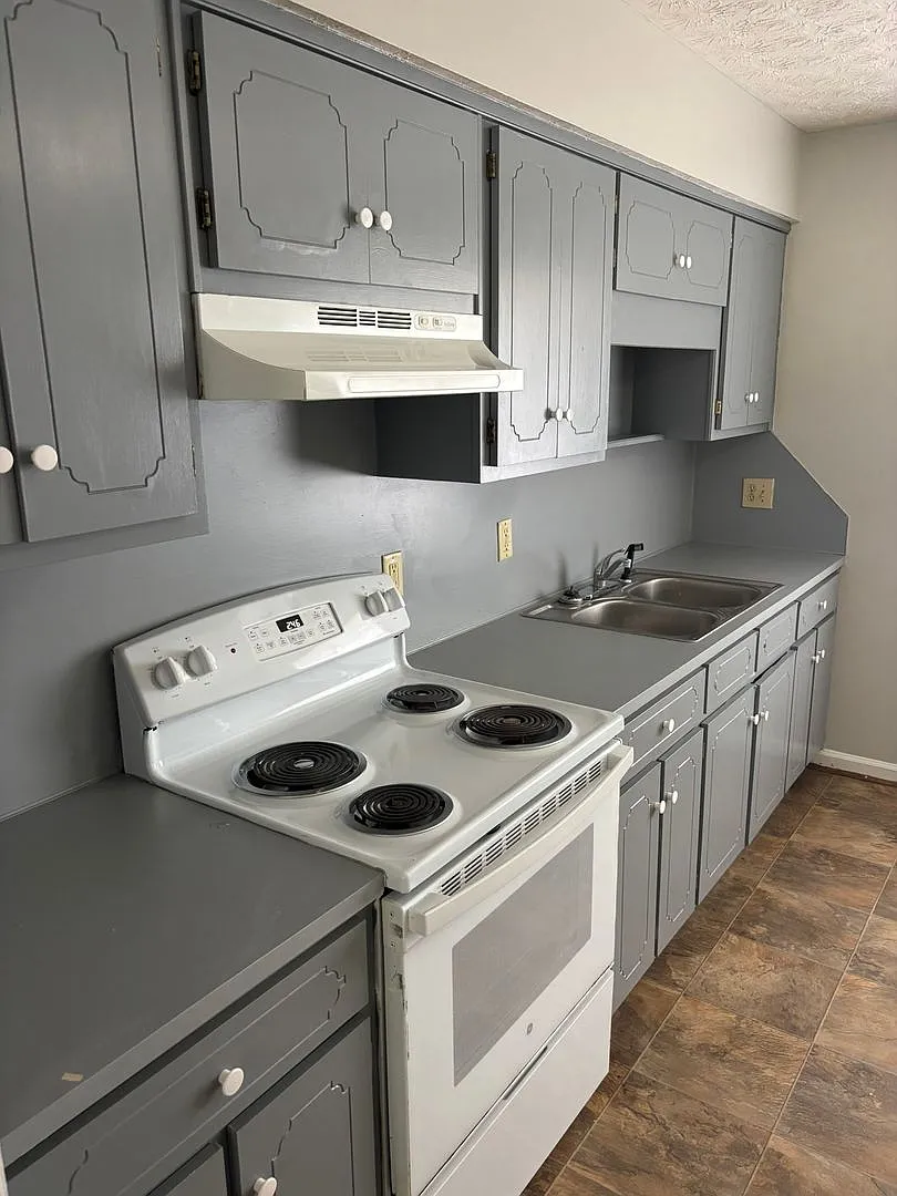 New On the Market! — Photo 3