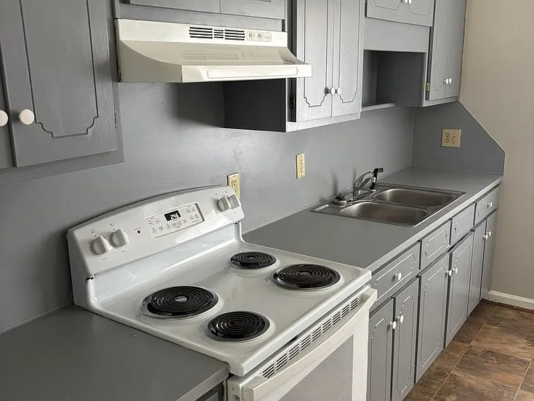 6270 Stoneway Dr — Photo 3