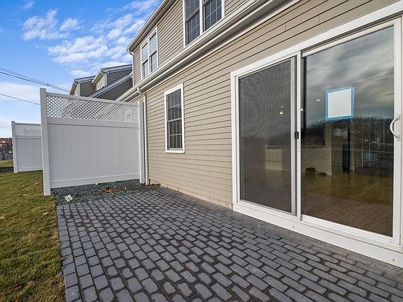 4th image of 70 Endicott St APT 103