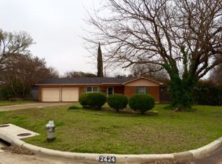 2424 Duringer Rd, Fort Worth, TX 76133