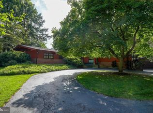 44 Spring Dell Rd, Lancaster, PA 17601