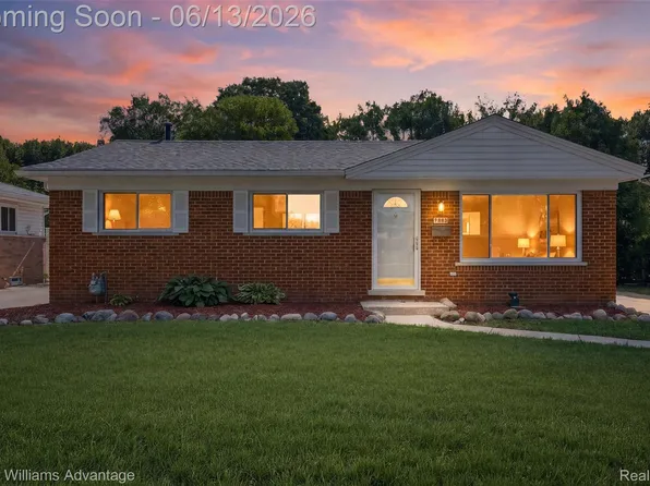 9883 William St, Taylor, MI 48180