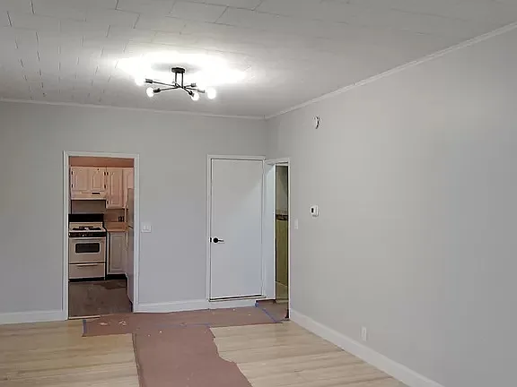 125 Berwood Ave — Photo 2