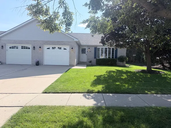 15631 W Waterford Ln, Manhattan, IL 60442