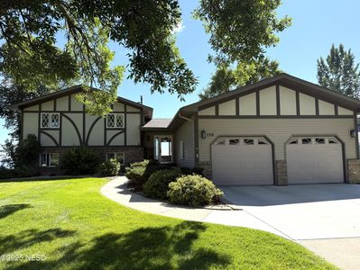 786 N Lake Dr, Watertown, SD, 57201