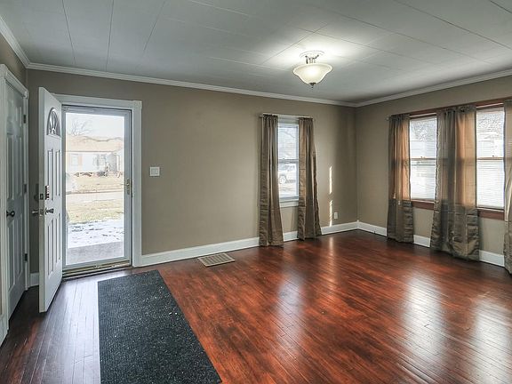 5th image of 3127 E Ave