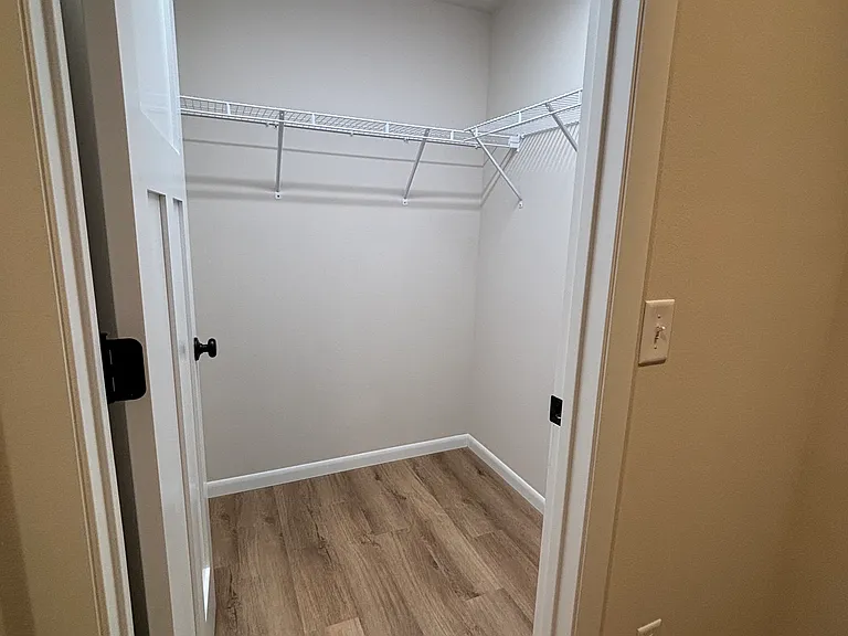 406 Crusader Point — Photo 13