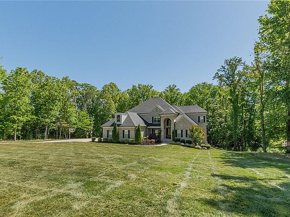 2nd image of 8220 Cedar Hollow Rd
