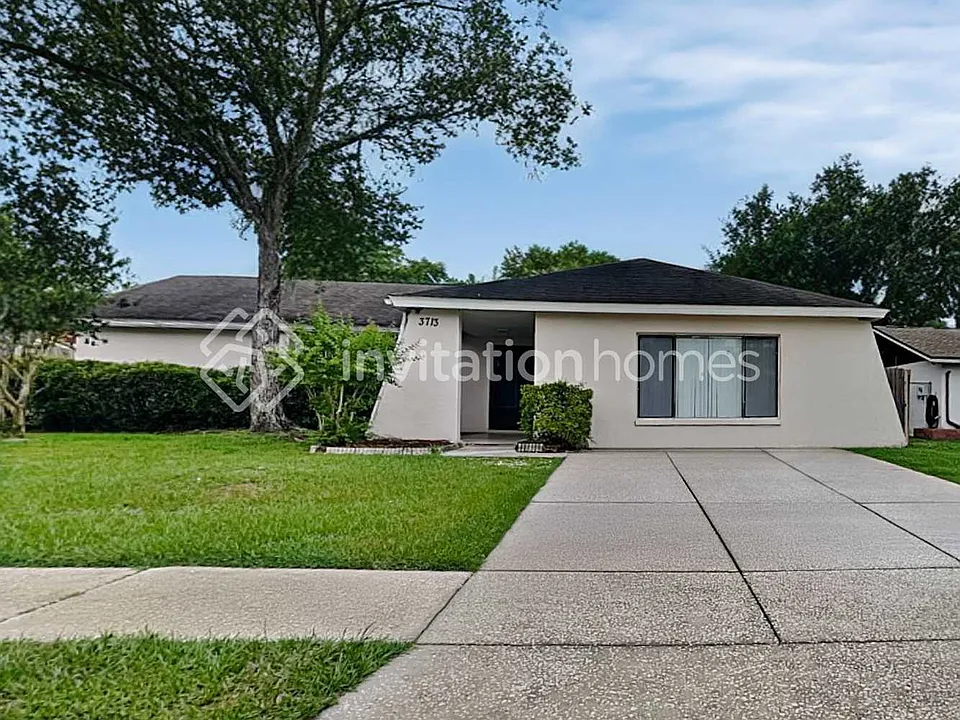 3713 Coppertree Cir