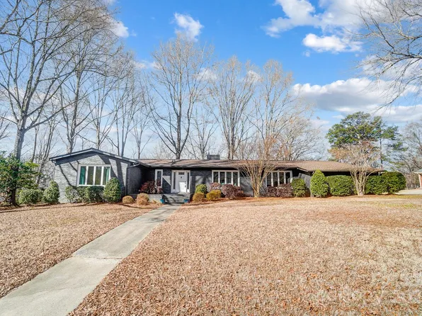 1139 Shady Bluff Dr, Charlotte, NC 28211