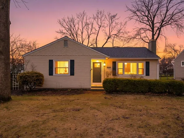 2666 Woodstock Rd, Columbus, OH 43221