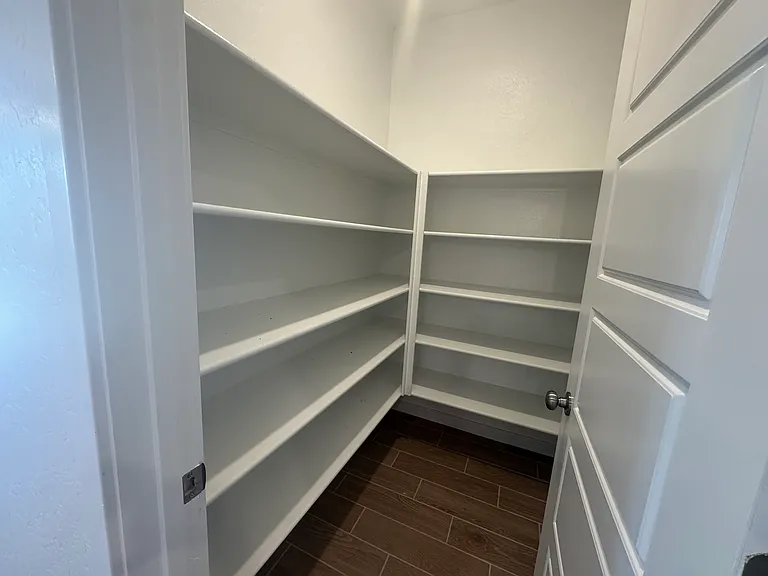 1083 S Traverse Dr — Photo 7