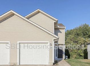 106 NE Dogwood St APT D, Oak Grove, MO 64075
