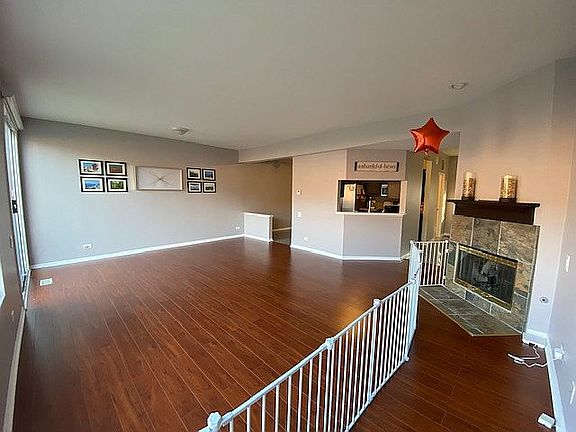 4th image of 114 Oakton Dr