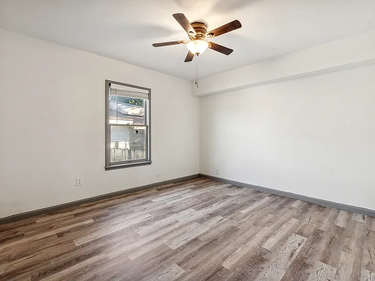 843 Zachry Dr — Photo 12