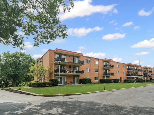 940 Holbrook Rd APT 8B, Homewood, IL 60430