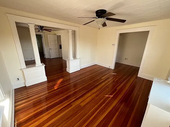 1 bed, 815 sqft, $2,300 — Photo 3