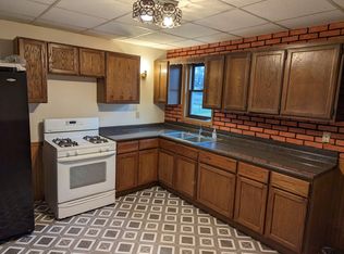 406 W 3rd St, Niles, OH 44446