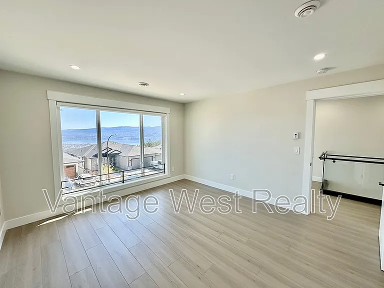 3608 Silver Way — Photo 26