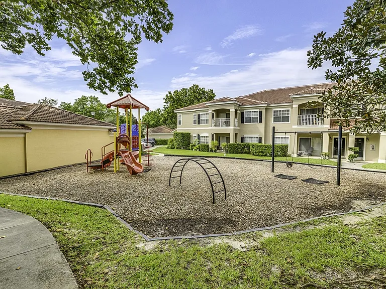 Arbor Lakes Apartments — Photo 8