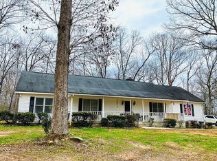100 E Lake Dr, Fayetteville, GA 30214