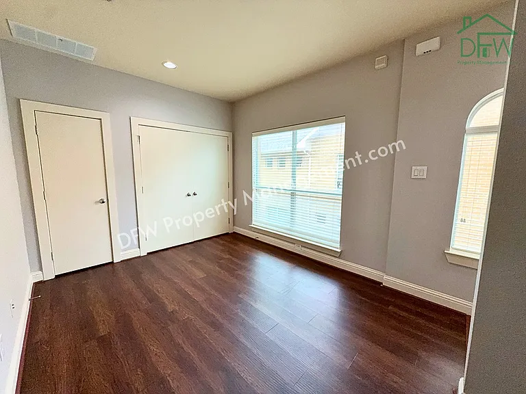 4317 Cedar Springs Rd #E — Photo 19