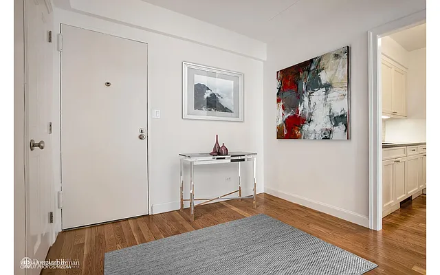 Rented by Douglas Elliman | media 19