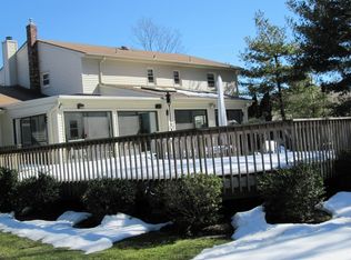 16 Springhouse Rd, Ocean, NJ 07712