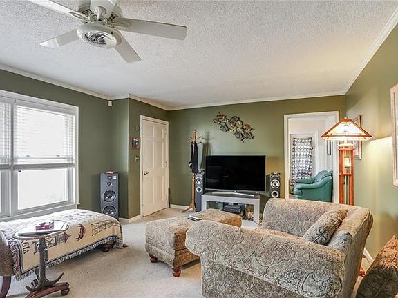 4th image of 660 Glendale Pl SE