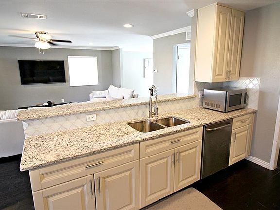 5th image of 12525 Lochmeadows Dr
