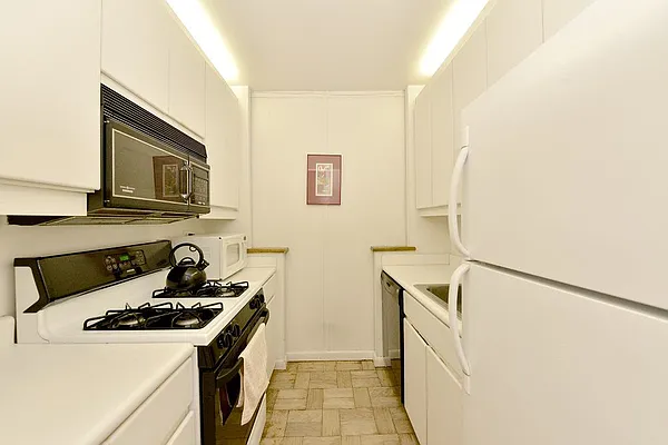 Rented by Noble Realty | media 16