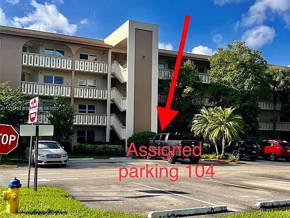 3rd image of 1601 Abaco Dr APT B1