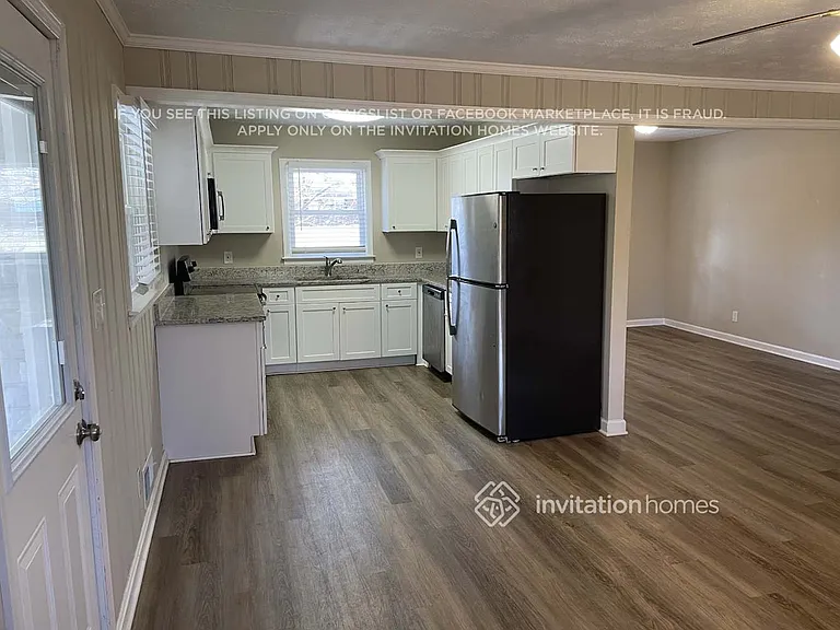 921 Walnut Cir SW — Photo 7