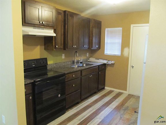 2nd image of 314 Byrne St