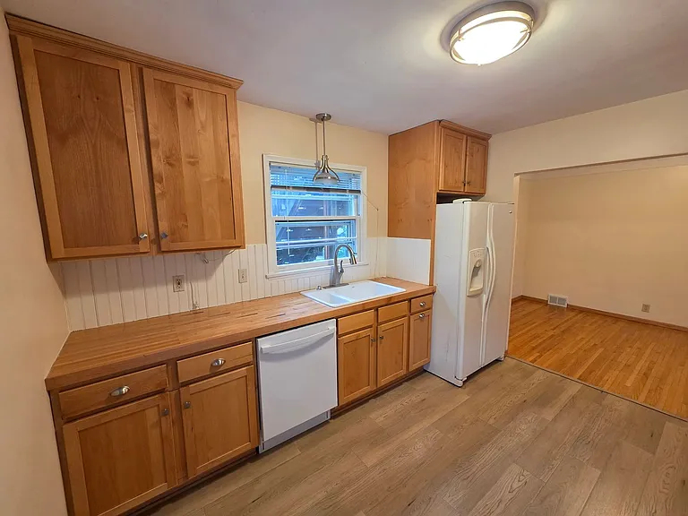 4412 Portland Ave — Photo 2