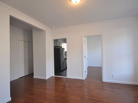 2nd image of 219 13th St