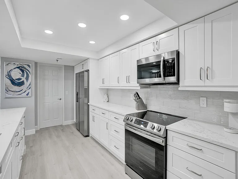 955 Egret Cir #405 — Photo 11