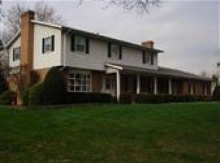 102 Country Club Rd, Carlisle, PA 17015