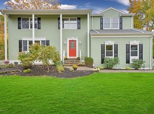 9 Belicose Ct, Middletown, NJ 07748
