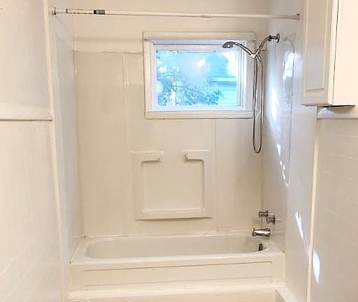 4th image of 325 Breckenridge St #2
