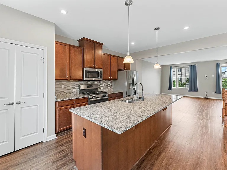 161 Star Dr — Photo 10