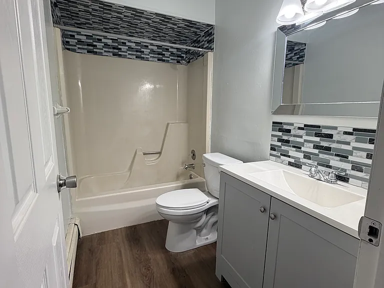 4438-4440 Washington Square Dr #4438 — Photo 8