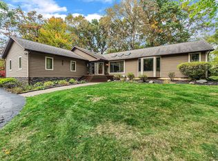 3102 Hartun Dr, Brighton, MI 48114