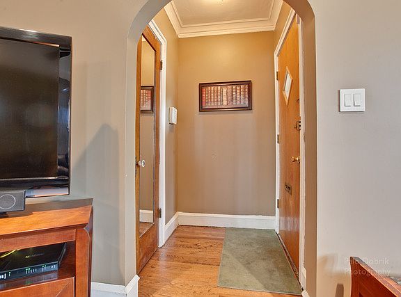 2nd image of 6320 W Berenice Ave
